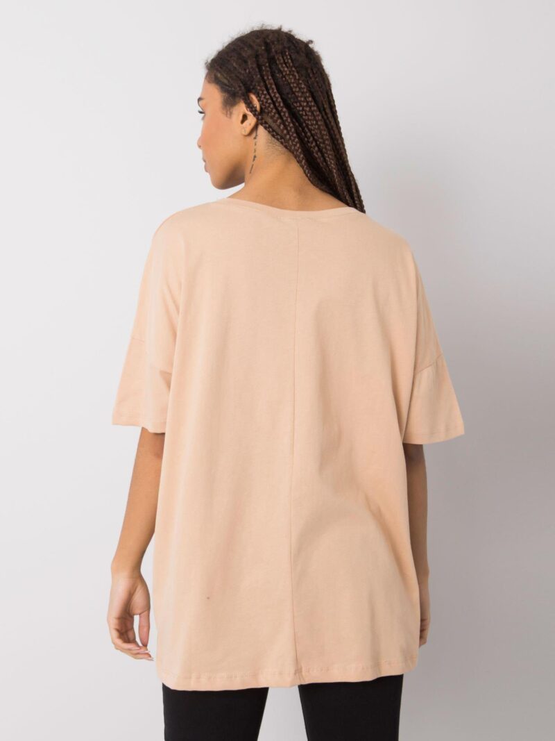 Beżowy t-shirt oversize z nadrukiem - obrazek 3