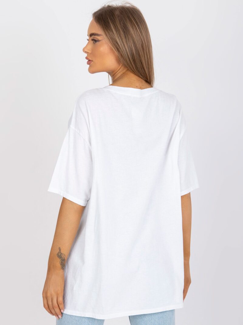 Biała koszulka oversize - obrazek 4