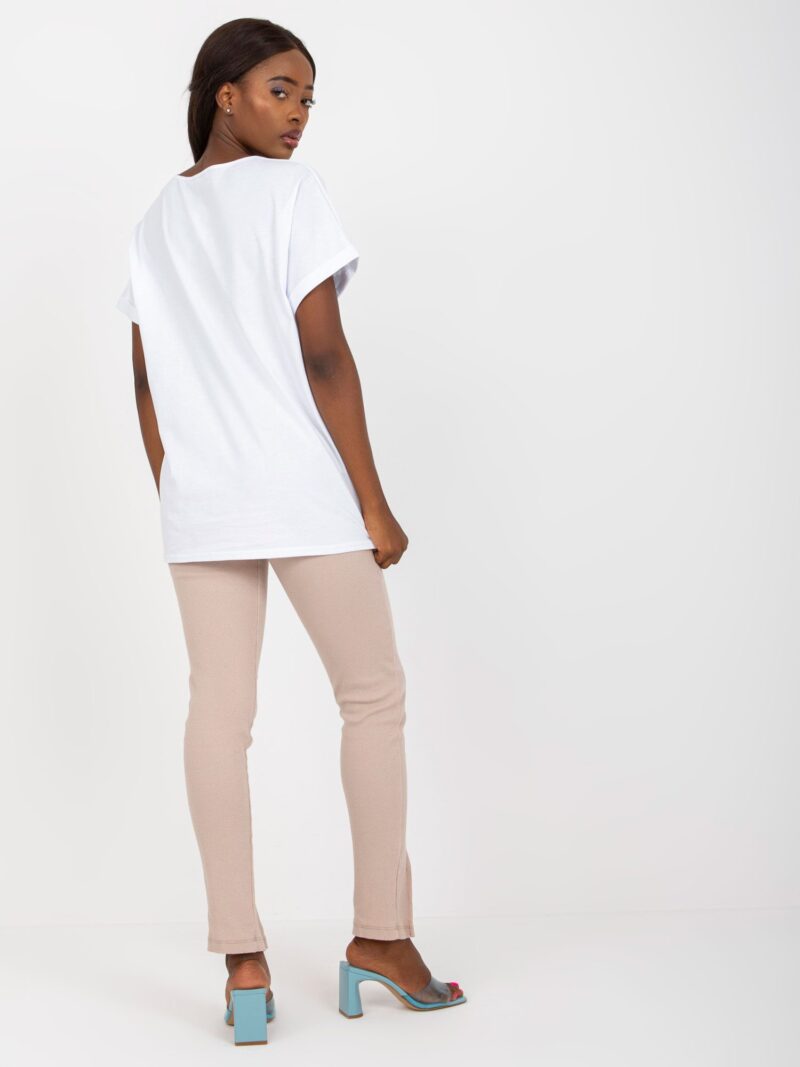 Biały t-shirt oversize - obrazek 3