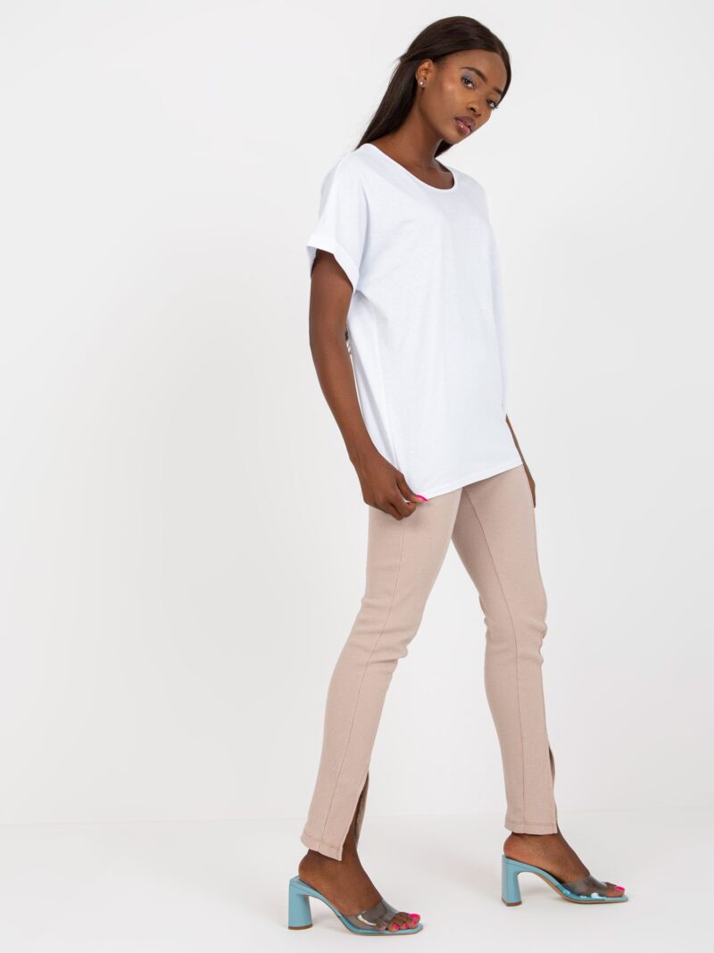 Biały t-shirt oversize - obrazek 4