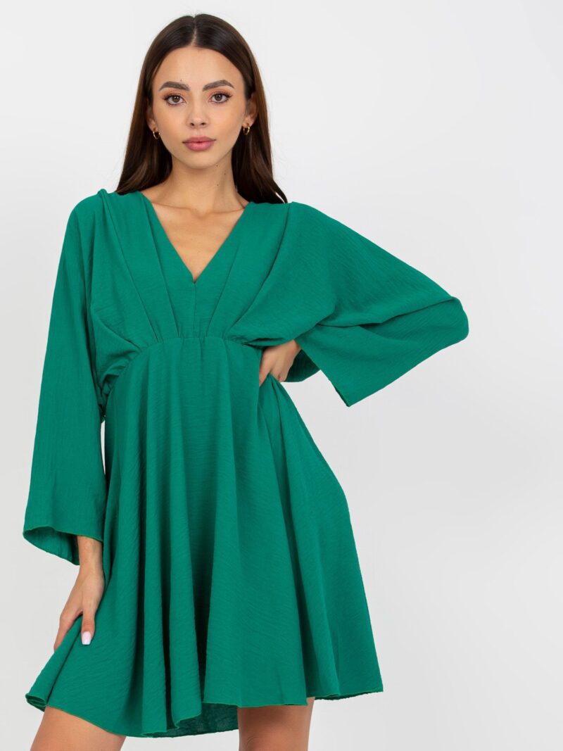 Elegancka sukienka w kolorze zielonym - obrazek 2