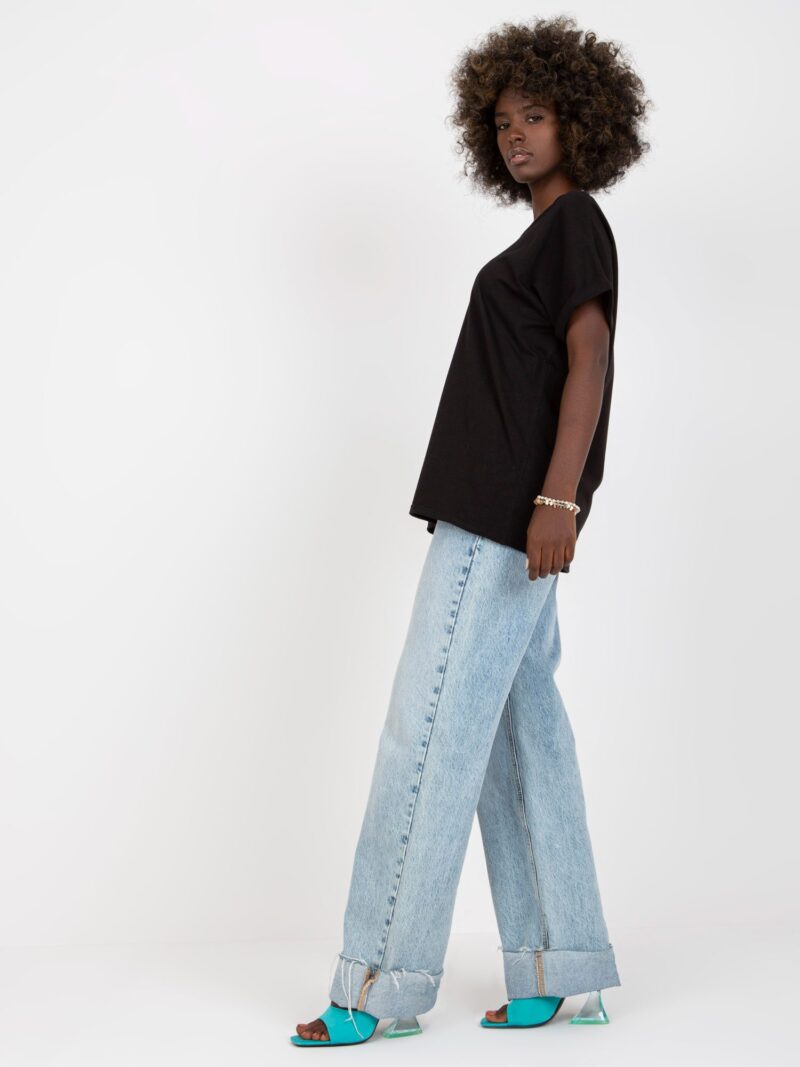 Czarny t-shirt oversize - obrazek 3