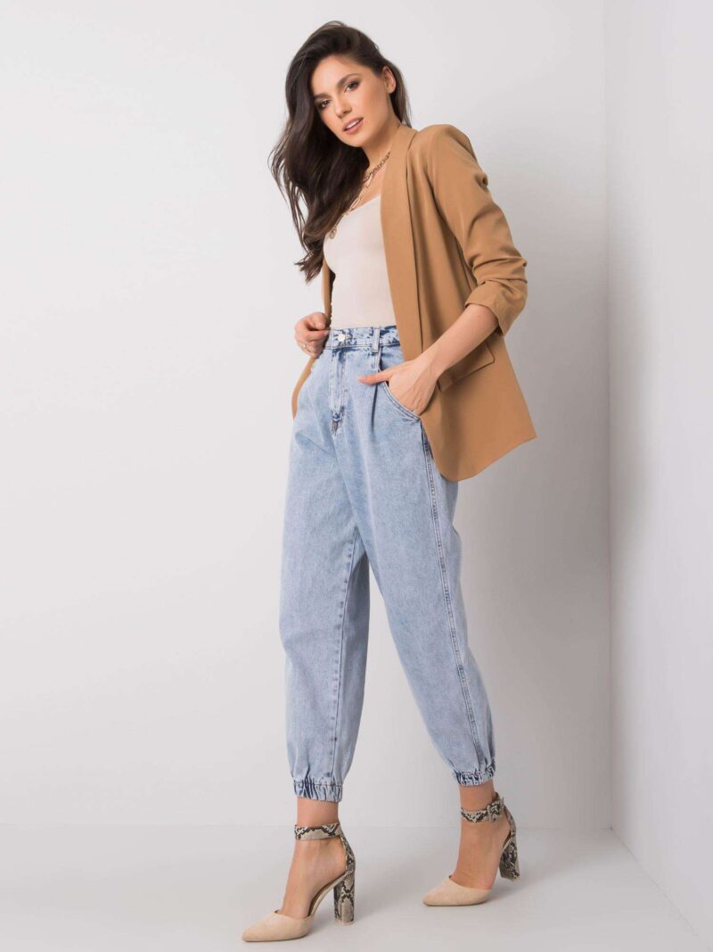 jeansy mom fit