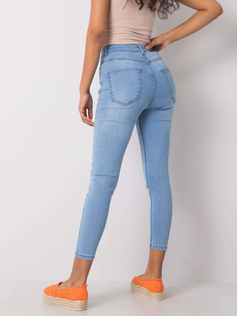Błękitne jeansy skinny - obrazek 4