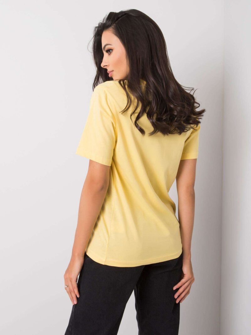 Żółty krótki t-shirt z krótkim rękawem - obrazek 3