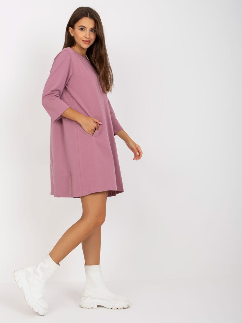 Różowa sukienka oversize - obrazek 4