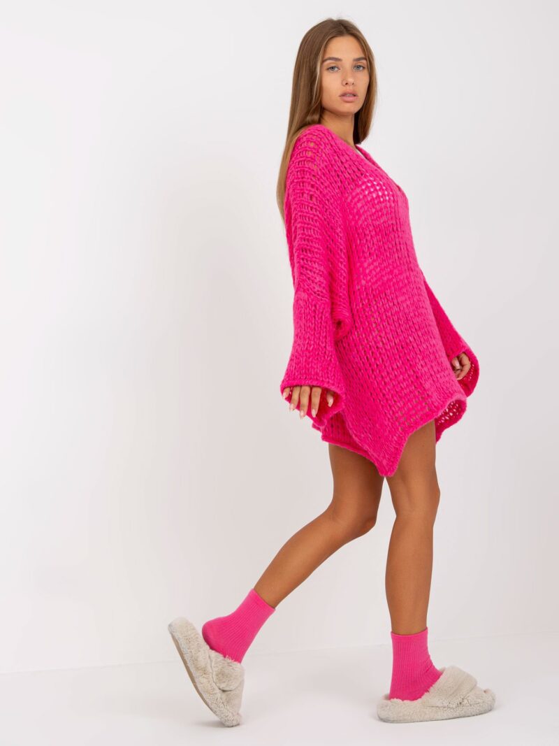 Różowy sweter oversize z szerokimi rękawami - obrazek 4