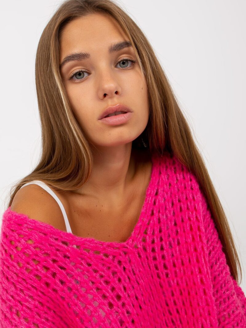 Różowy sweter oversize z szerokimi rękawami - obrazek 6