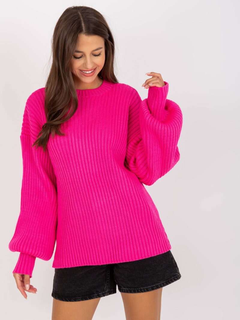 Różowy sweter oversize z szerokimi rękawami - obrazek 3