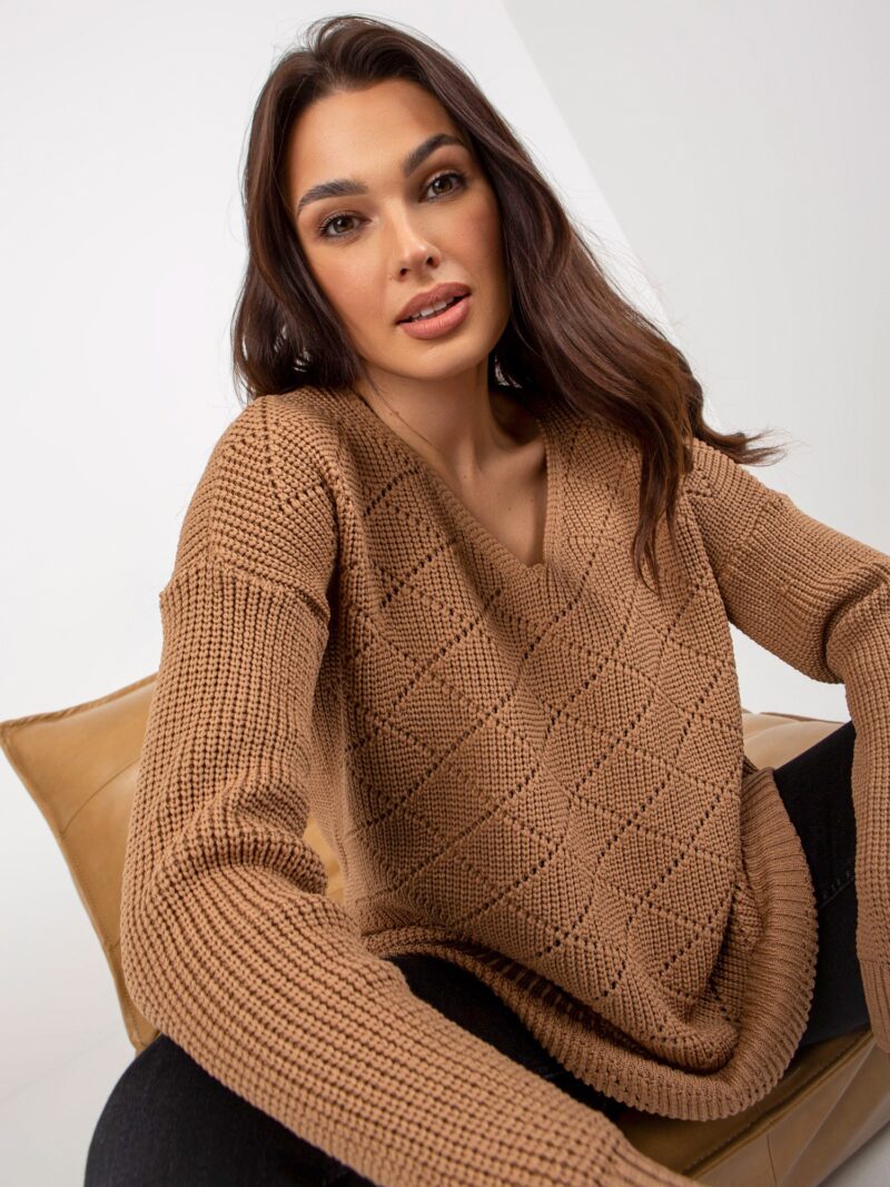 brązowy sweter damski