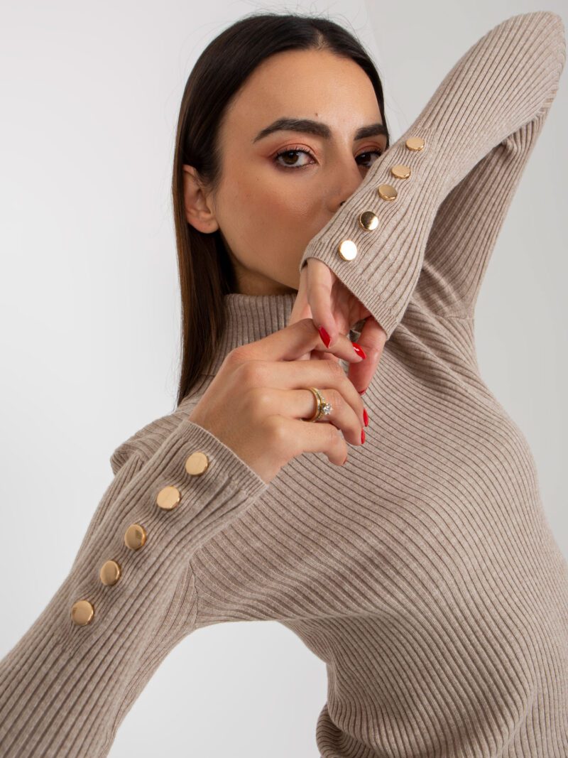 Beżowy damski sweter w prążki - obrazek 2