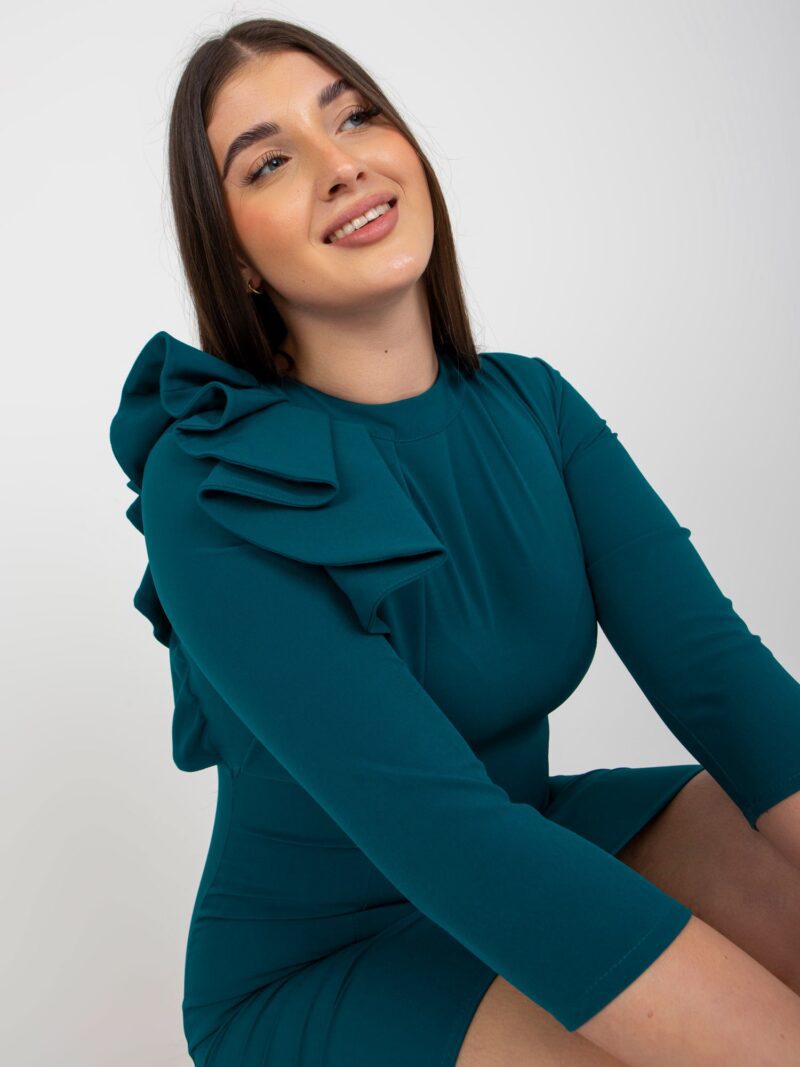 Ołówkowa sukienka plus size - obrazek 6