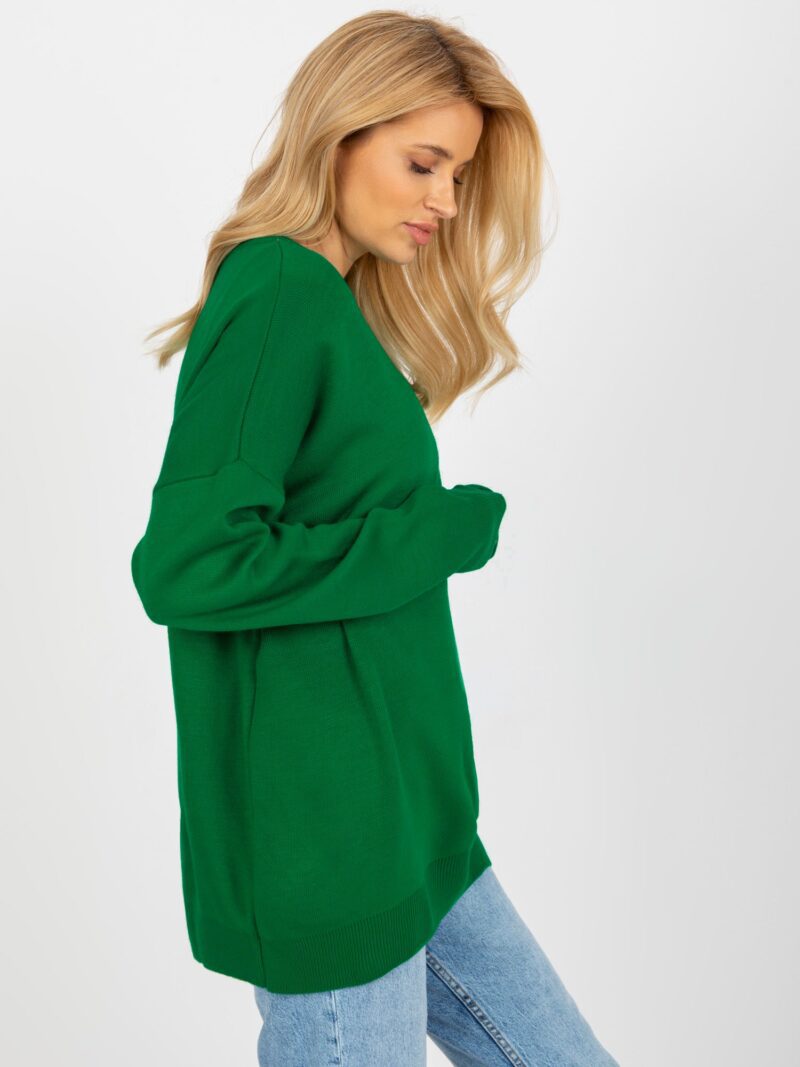zielony sweter oversize