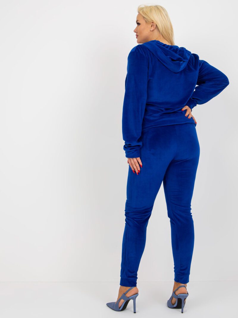 Niebieski komplet welurowy plus size - obrazek 4