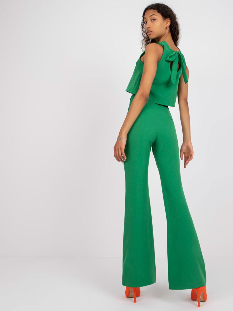 zielony komplet damski z szerokimi spodniami