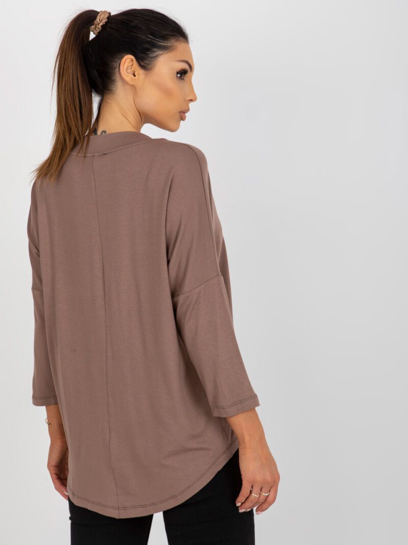 Brązowa bluzka damska oversize - obrazek 3