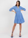 niebieska sukienka oversize letnia