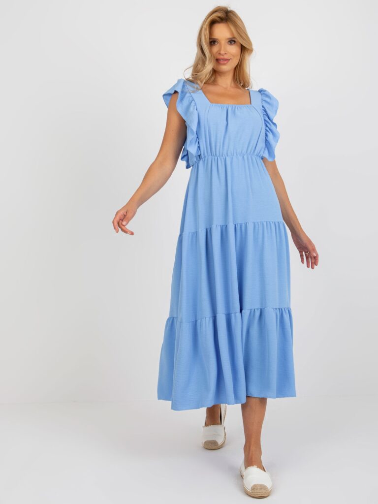 błękitna sukienka midi