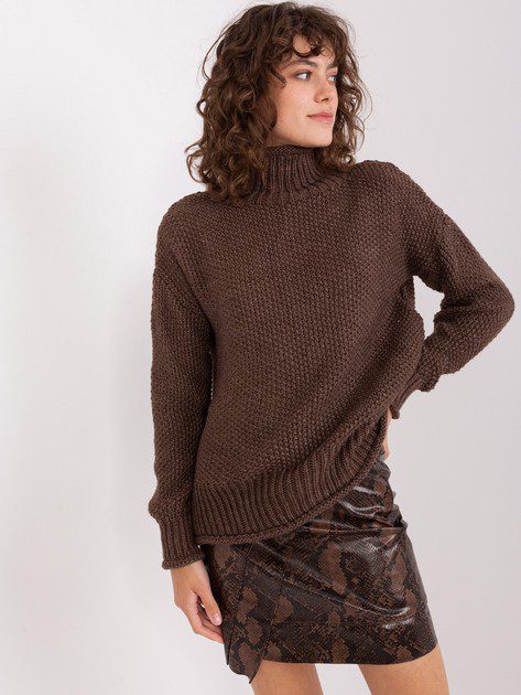 brązowy sweter damski z golfem