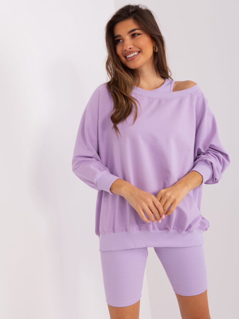 Fioletowy komplet damski z kolarkami i bluzą oversize - obrazek 3