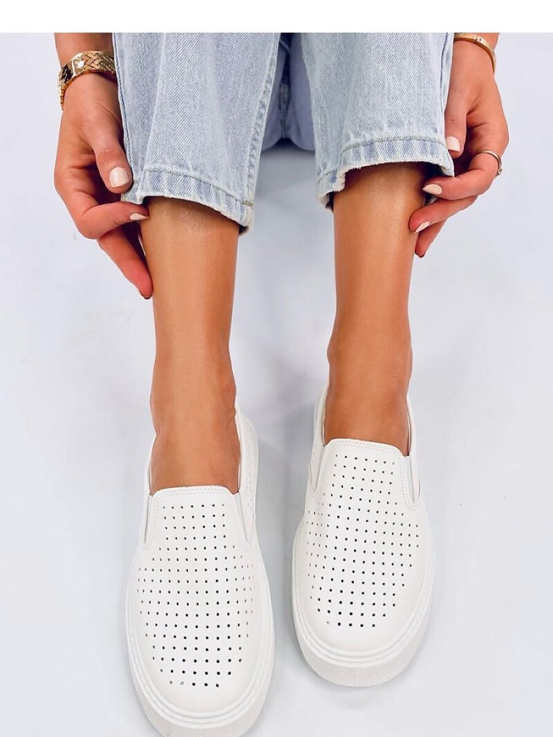 Trampki slip-on ażurowe TOWNS WHITE - Inello - obrazek 2