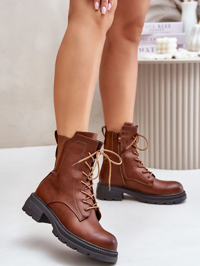 Workery Model Leairae RMR2221-24 Brown - Step in style
