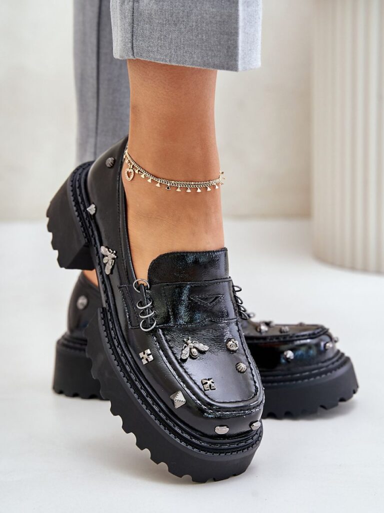 Półbuty Model DA MR880-103 Black Lakier - Step in style