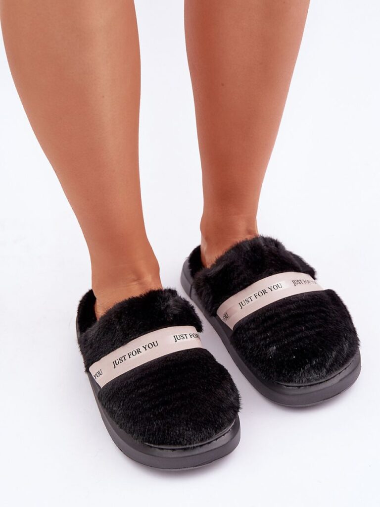 Kapcie Model Savalithea FA-198 Black - Step in style