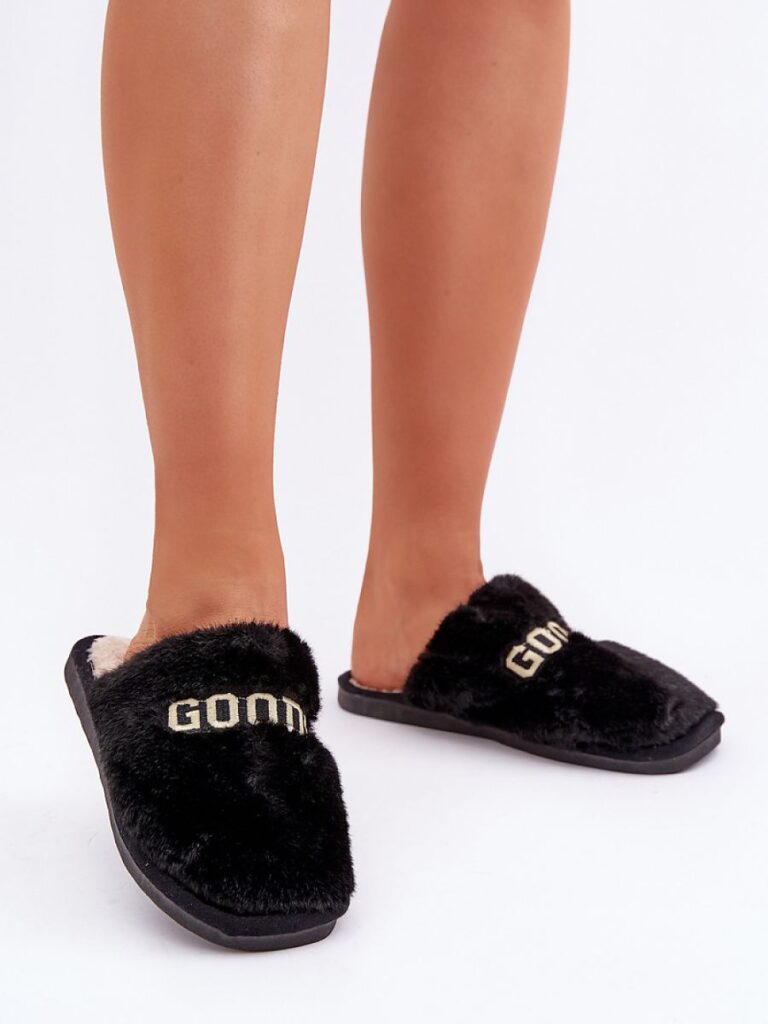 Kapcie Model Kalelia YL-307 Black - Step in style