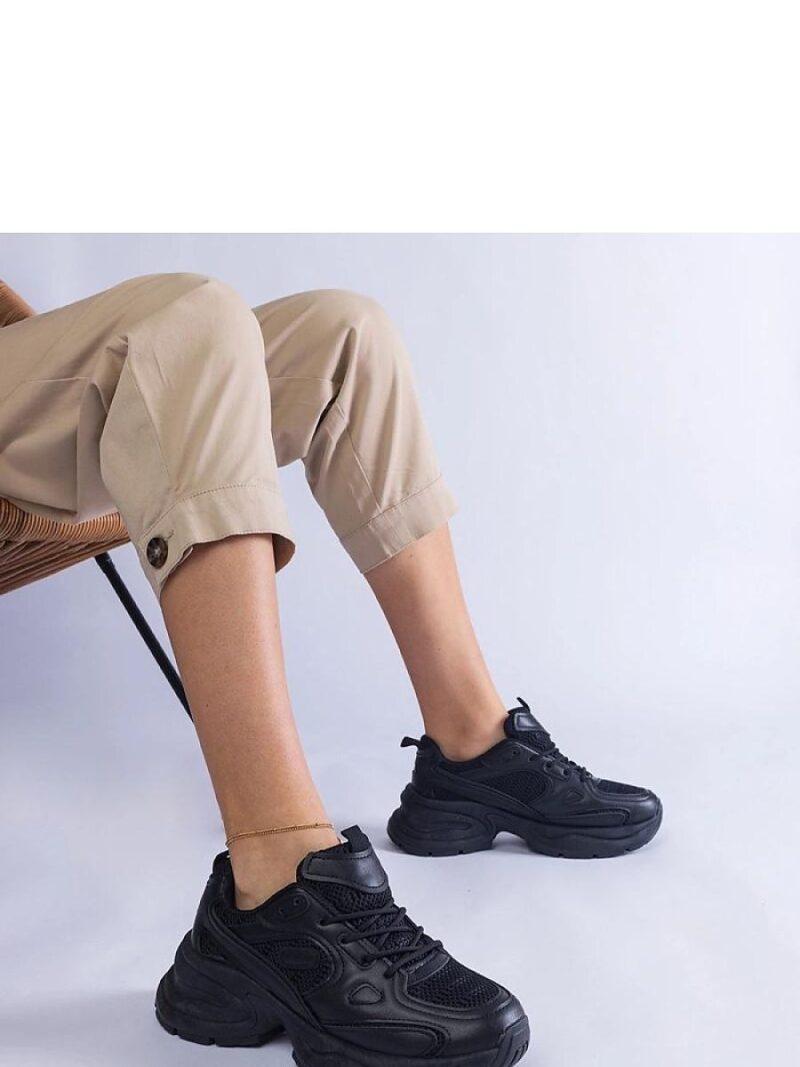 Czarne sneakersy na masywnej podeszwie Adoma - Solea - obrazek 4