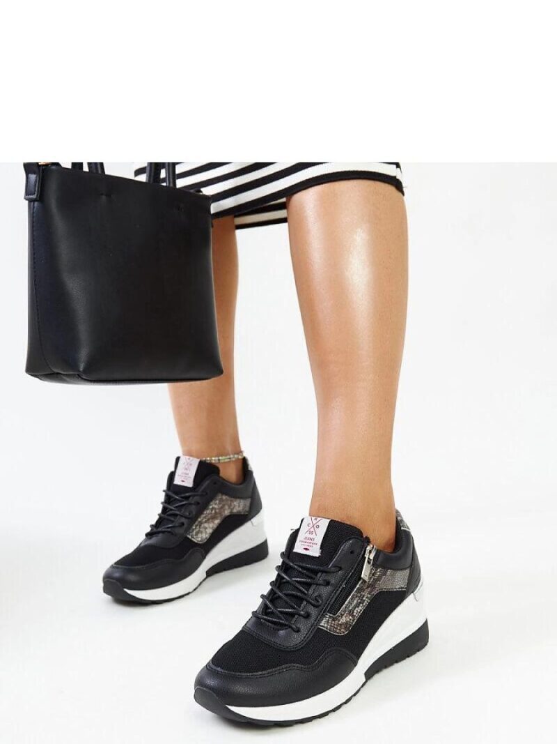 Czarne sneakersy damskie  na koturnie CROSS JEANS - Solea - obrazek 4