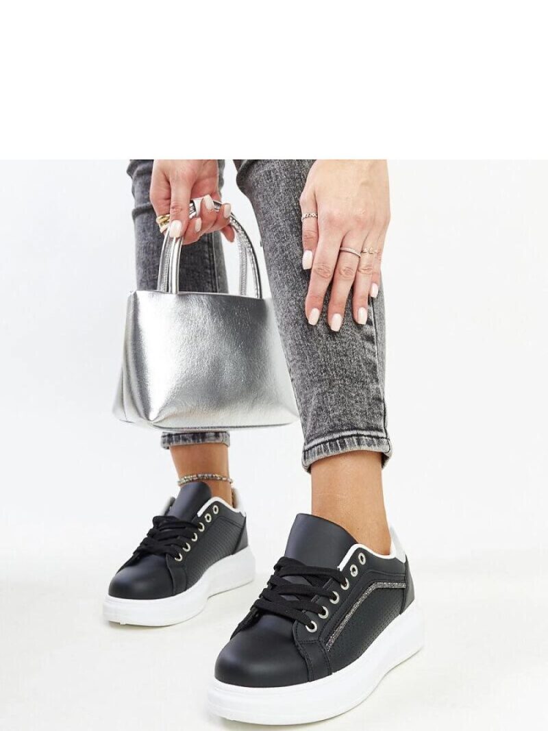 Czarne sneakersy z ozdobnymi cyrkoniami Perica - Solea - obrazek 2