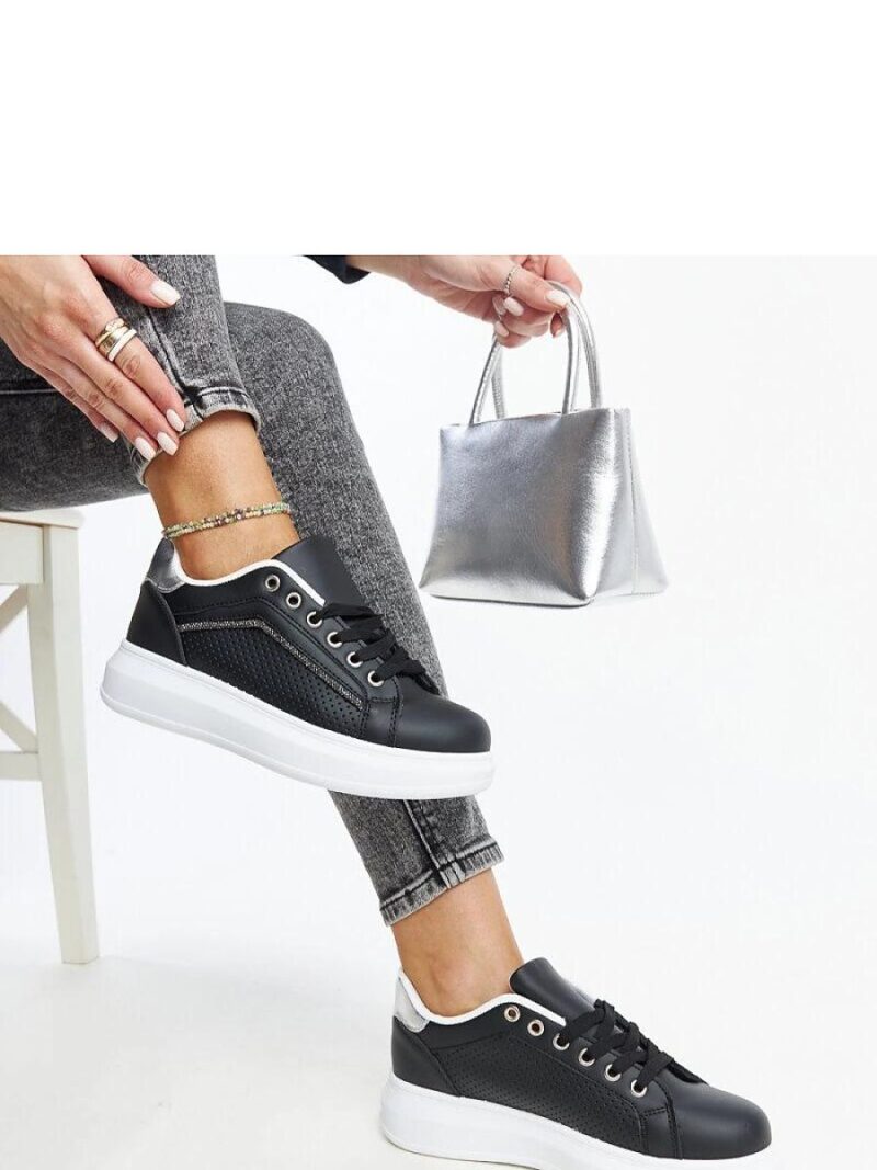 Czarne sneakersy z ozdobnymi cyrkoniami Perica - Solea - obrazek 3
