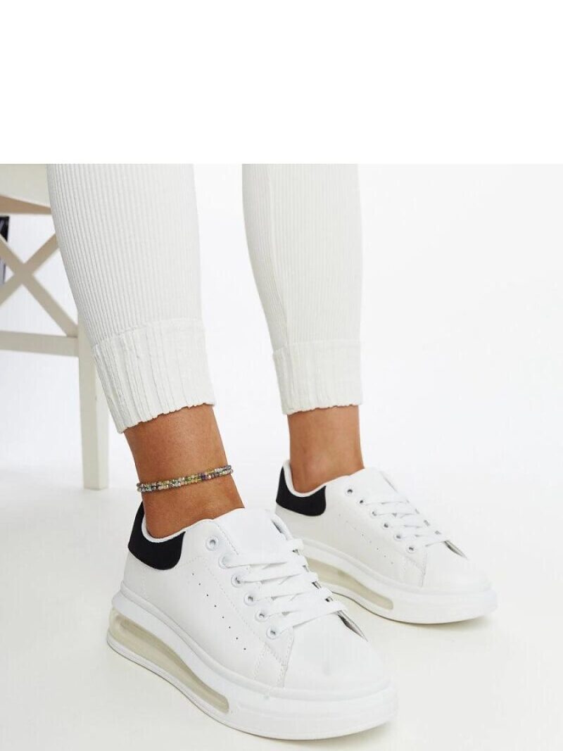 Białe sneakersy na wysokiej podeszwie Zrina - Solea - obrazek 2