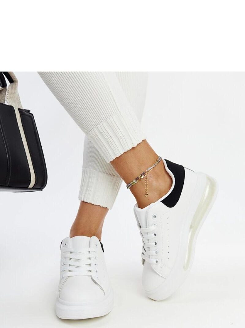 Białe sneakersy na wysokiej podeszwie Zrina - Solea - obrazek 3