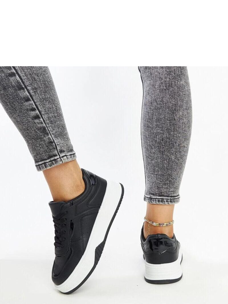 Czarne sneakersy na grubszej podeszwie Intisa - Solea - obrazek 4