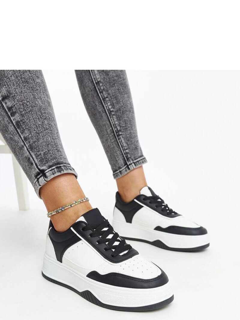Biało-czarne sneakersy na grubszej podeszwie Rumai - Solea