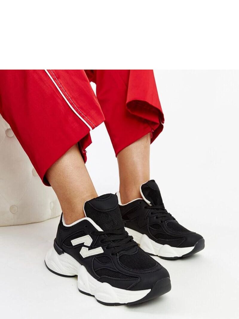 Czarne sneakersy na masywnej podeszwie Gergely - Solea