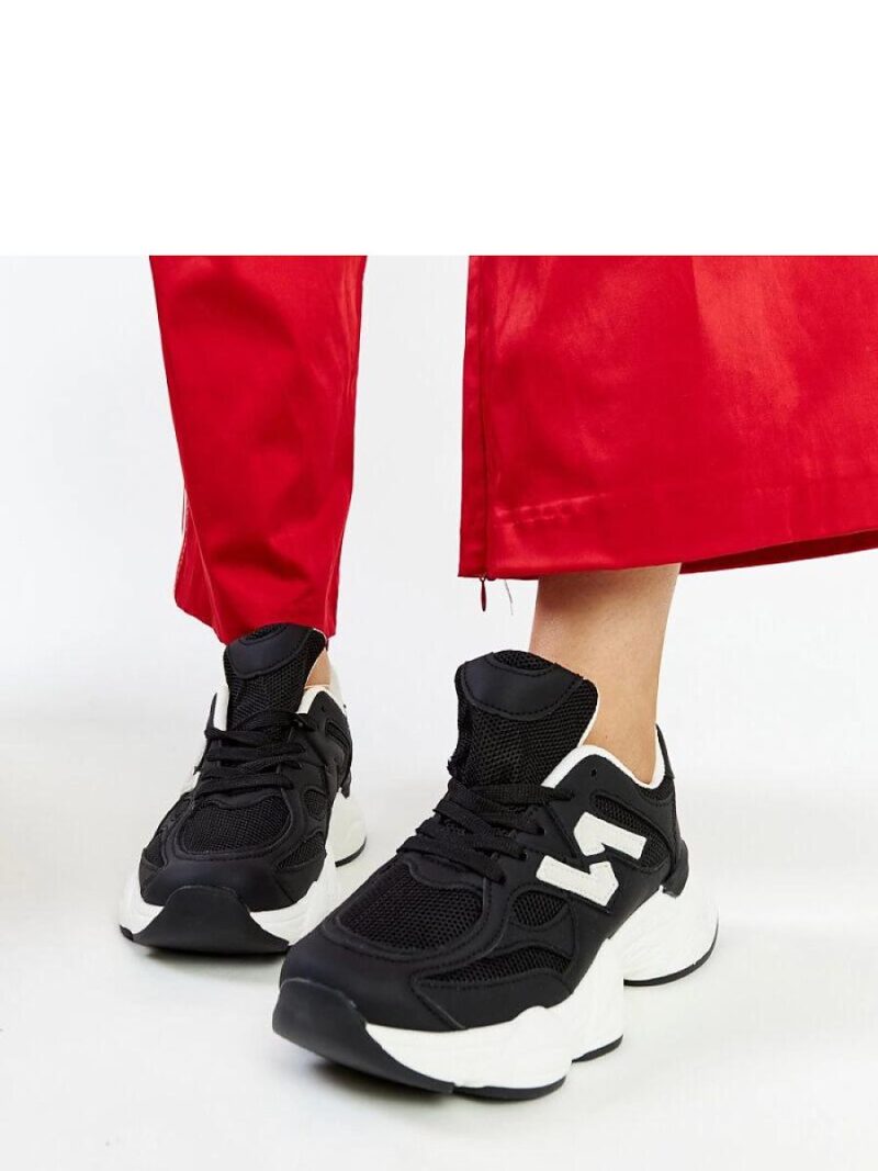 Czarne sneakersy na masywnej podeszwie Gergely - Solea - obrazek 4