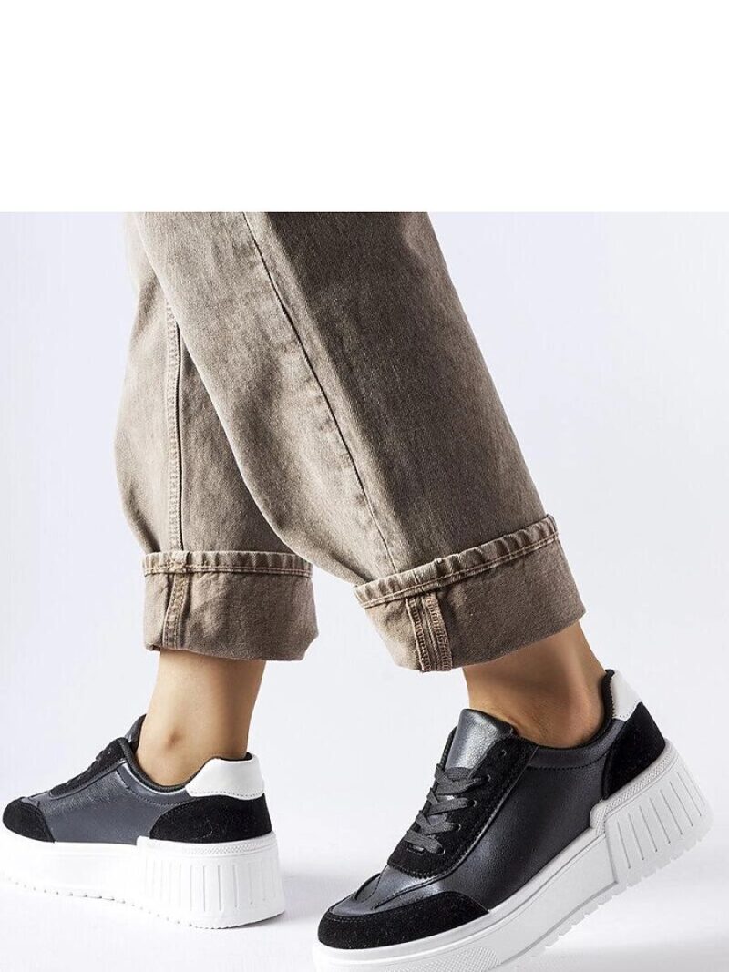 Czarne sneakersy na grubej platformie Seluci - Solea