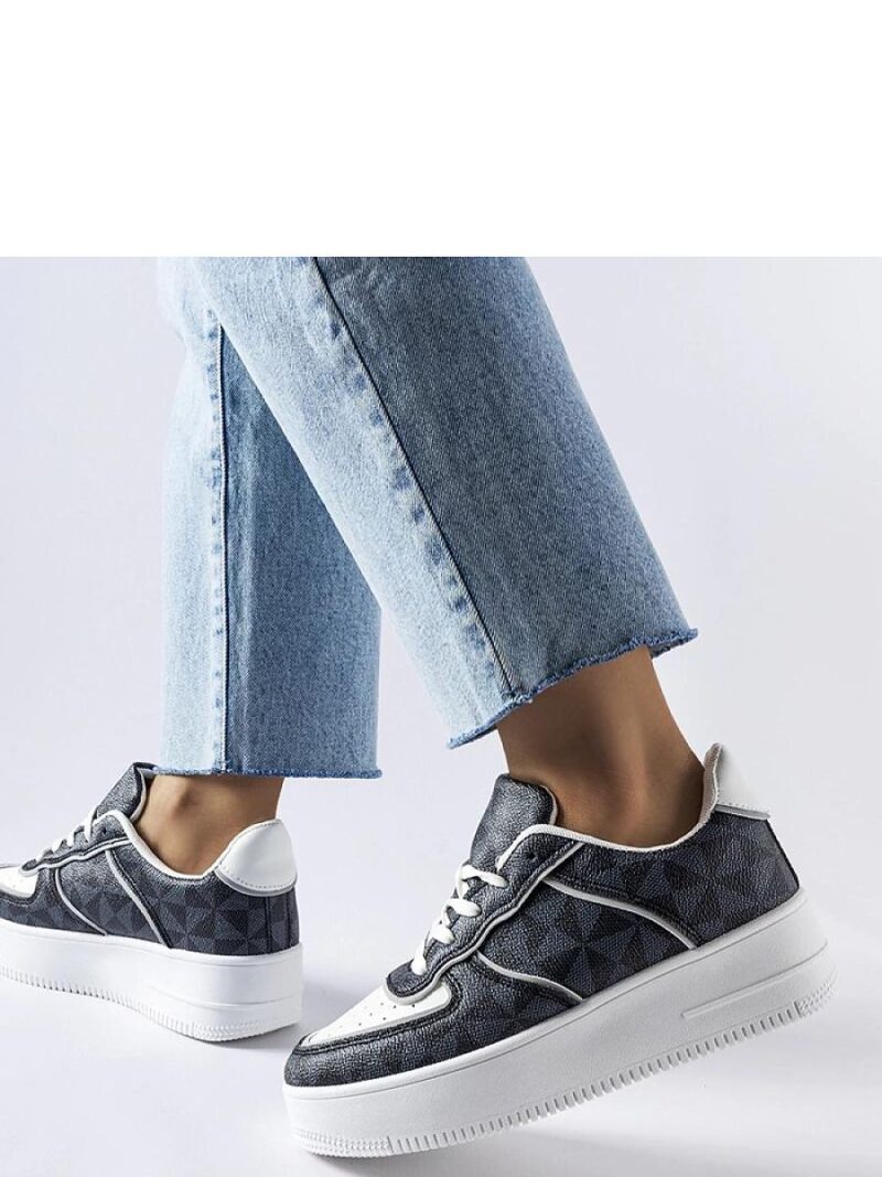 Czarne sneakersy zdobione monogramem Sands - Solea
