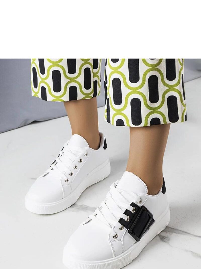 Białe sneakersy zdobione czarną klamerką Erin - Solea