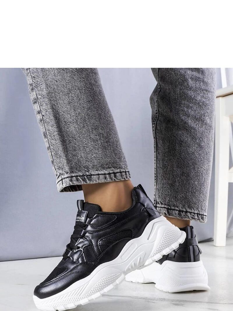 Czarne sneakersy na masywnej podeszwie Lorene - Solea - obrazek 3
