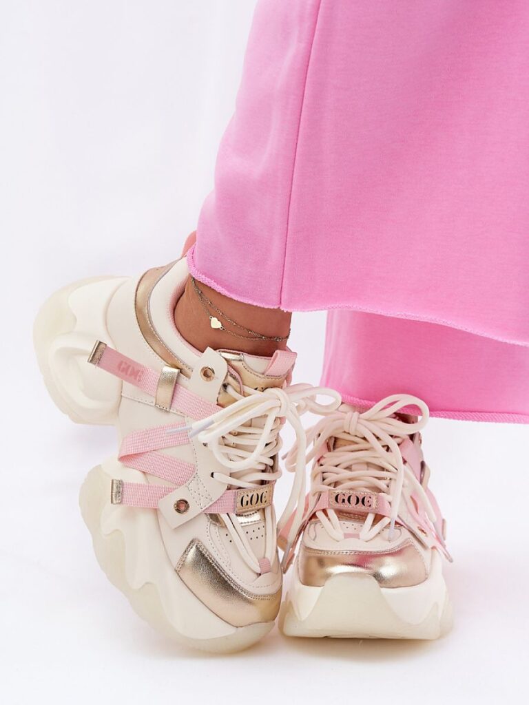 Buty Sportowe Model Goe RR2N4031 Beige - Step in style