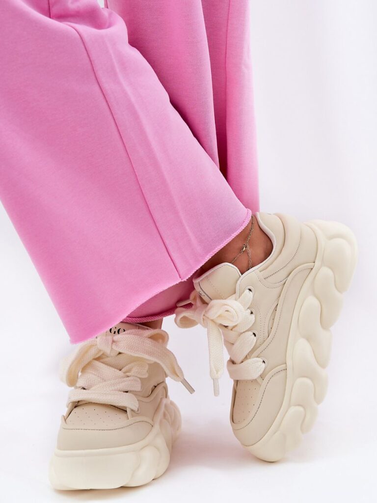 Buty Sportowe Model Goe RR2N4043 Beige - Step in style