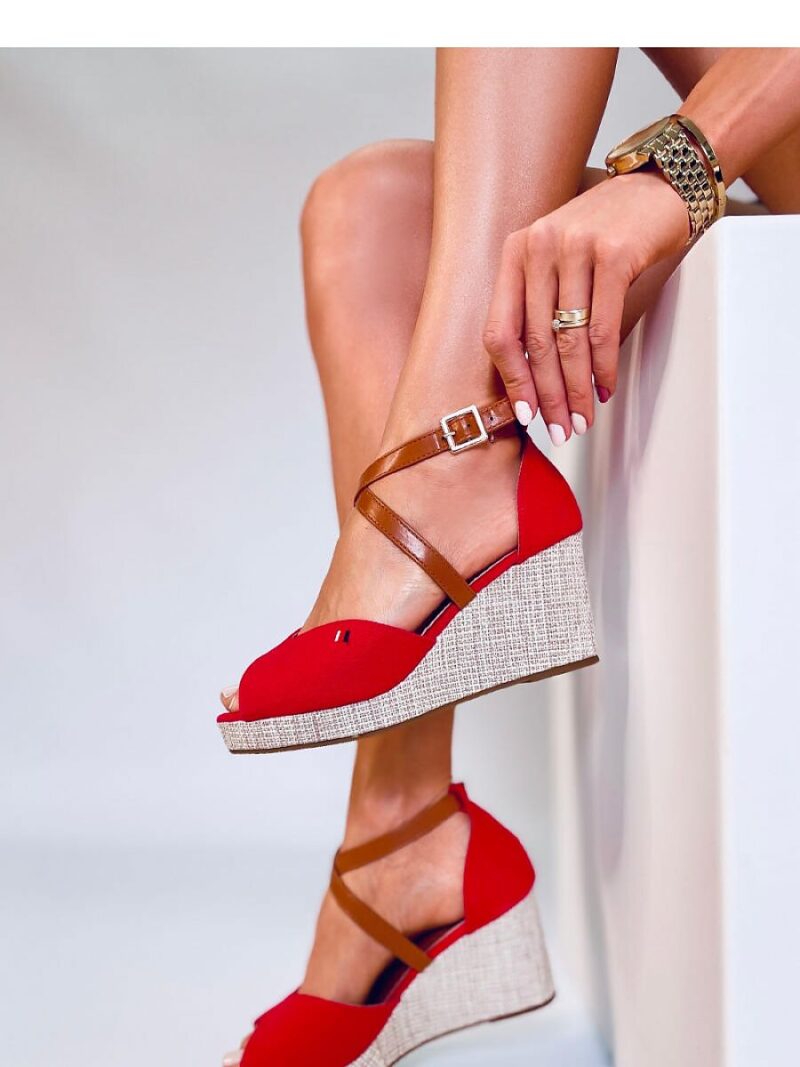 Sandałki na koturnie open toe BERNA RED - Inello - obrazek 2