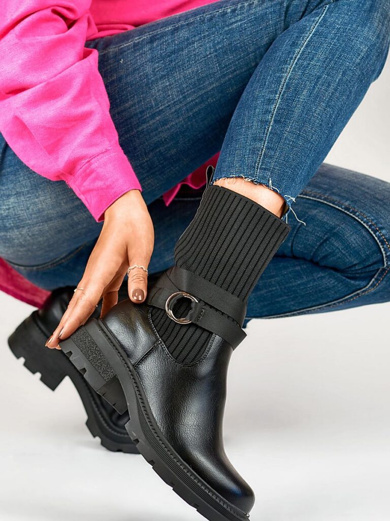 Botki Model YQ41B Black - PRIMO